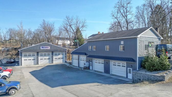 Detached Garage, Exterior