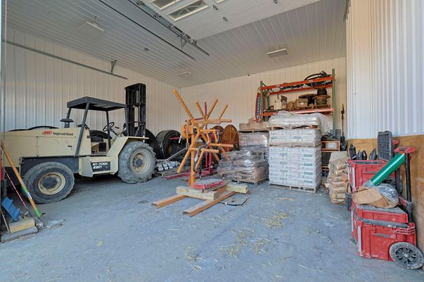 Garage, Interior