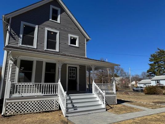 Exterior, Facade, Queen Anne Victorian