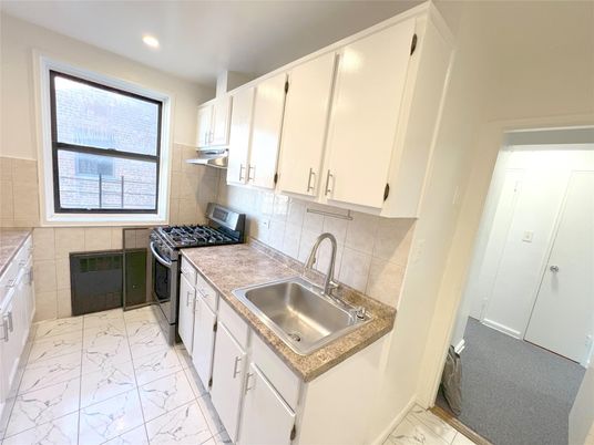 Interior, Kitchen, Marble, Recessed Lighting