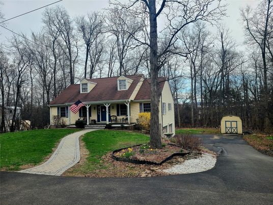 Backyard, Exterior, Facade, Cape Cod