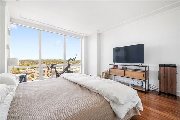 Bedroom, Fitness Equipment, Interior, Wood Texture Flooring