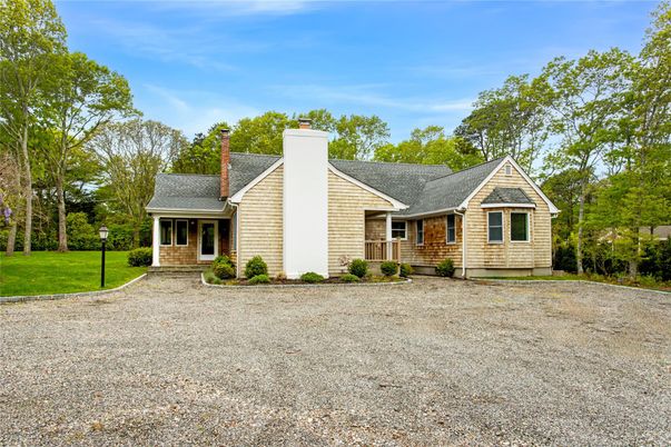 Backyard, Exterior, Facade, Cape Cod