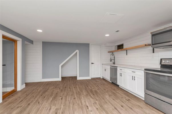 Interior, Kitchen, Recessed Lighting, Wood Texture Flooring