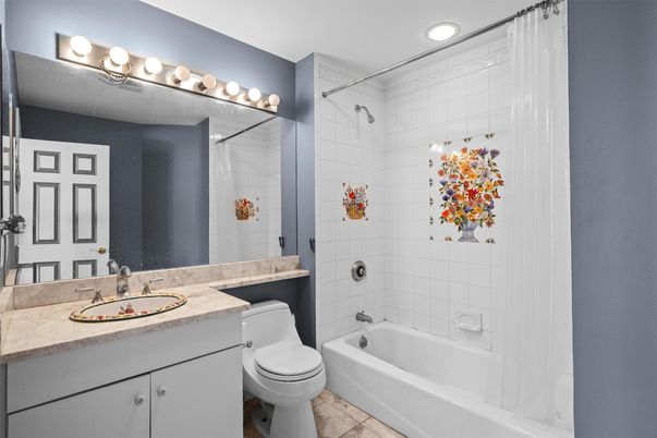 Bathroom, Interior, Recessed Lighting