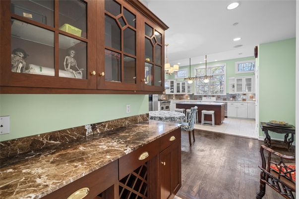 Chandelier, Dining room, Interior, Kitchen, Pendant Lights, Recessed Lighting, Wood Texture Flooring