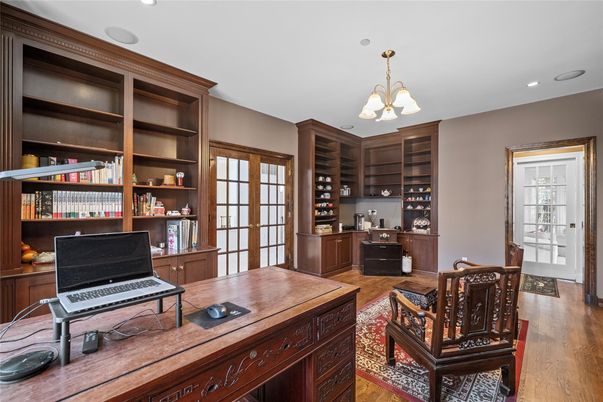 Chandelier, Home Office, Interior, Recessed Lighting, Wood Texture Flooring