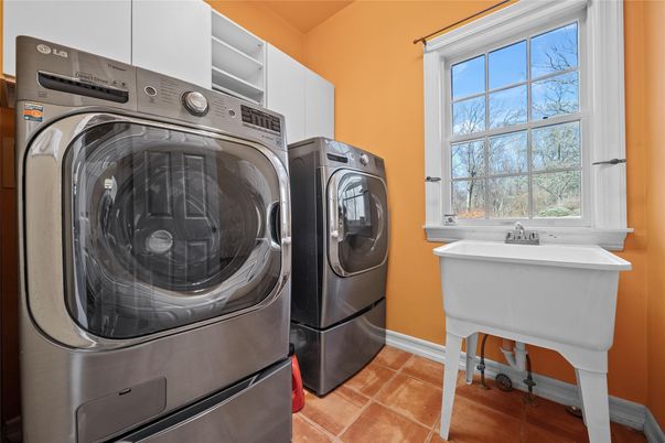 Interior, Washer