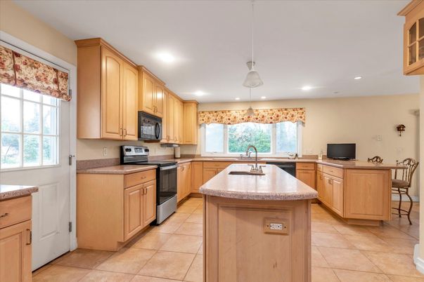 Interior, Kitchen, Pendant Lights, Recessed Lighting