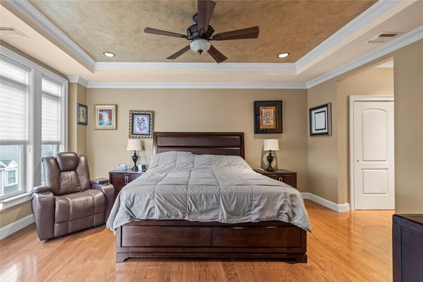 Bedroom, Interior, Recessed Lighting, Wood Texture Flooring