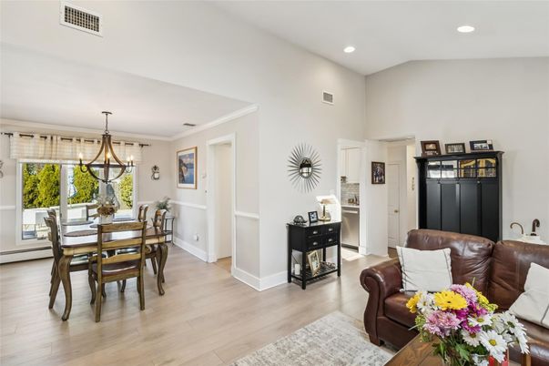 Chandelier, Dining room, Interior, Recessed Lighting, Wood Texture Flooring