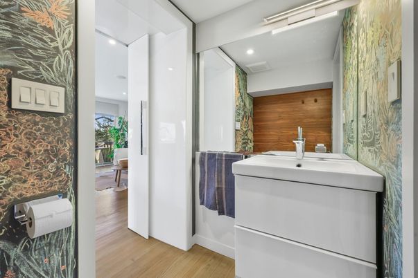 Bathroom, Interior, Recessed Lighting, Wood Texture Flooring