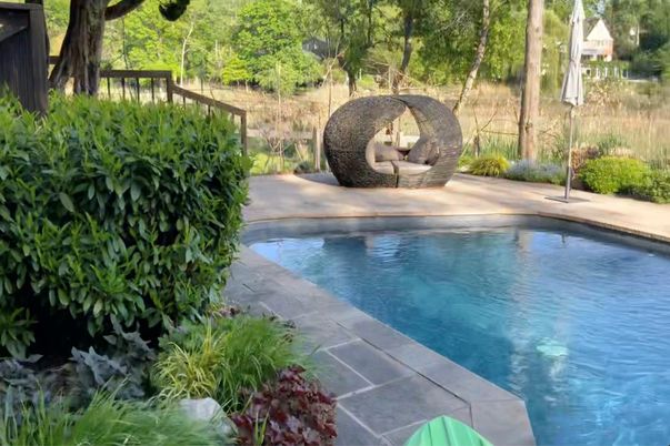 Exterior, Pool