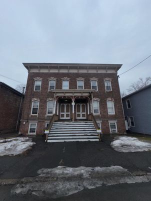 Exterior, Facade, Brick Facade, Rowhouse