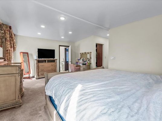 Bedroom, Interior, Recessed Lighting