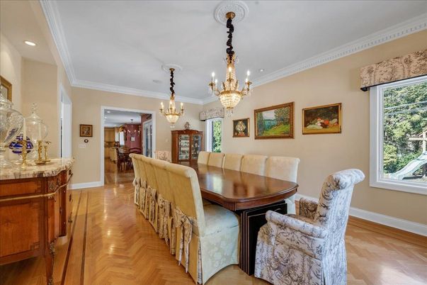 Chandelier, Dining room, Interior, Recessed Lighting, Wood Texture Flooring
