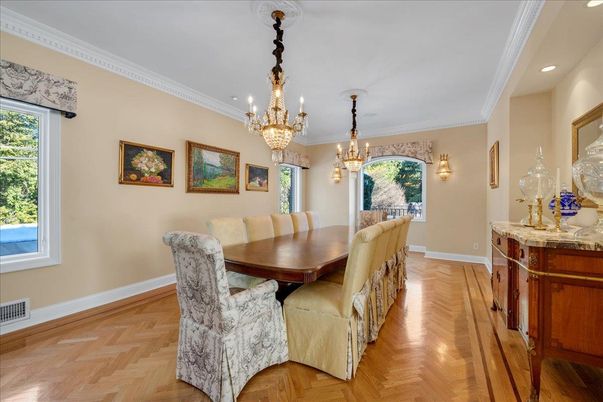 Chandelier, Dining room, Interior, Recessed Lighting, Wood Texture Flooring