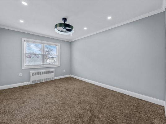 Empty room, Interior, Recessed Lighting