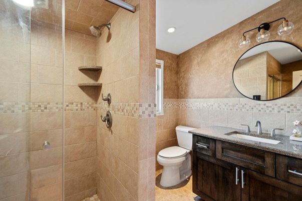 Bathroom, Interior, Recessed Lighting