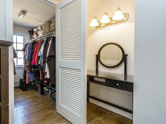 Interior, Walk-in Closets, Wood Texture Flooring