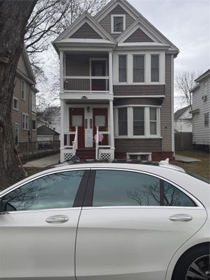Exterior, Facade, Queen Anne Victorian