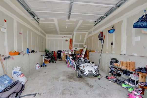 Garage, Interior