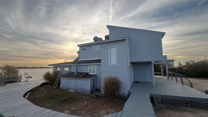 Backyard, Exterior, Water