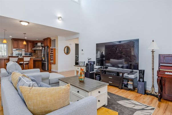Interior, Kitchen, Living room, Pendant Lights, Stainless Steel Appliances, Wood Texture Flooring