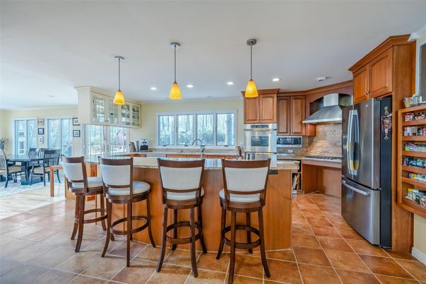 Dining room, Interior, Kitchen, Pendant Lights, Recessed Lighting, Stainless Steel Appliances