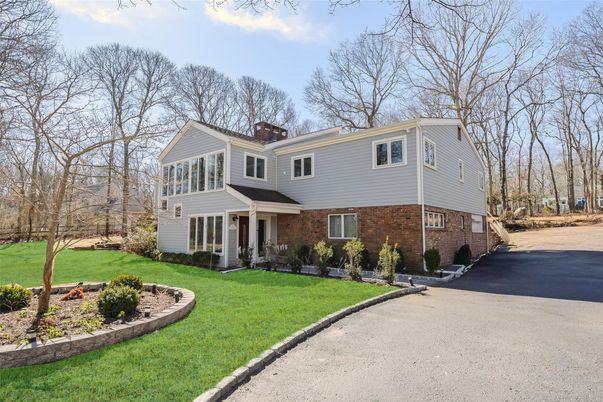 Exterior, Facade, Brick Facade, Split Level