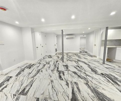 Empty room, Interior, Marble, Recessed Lighting