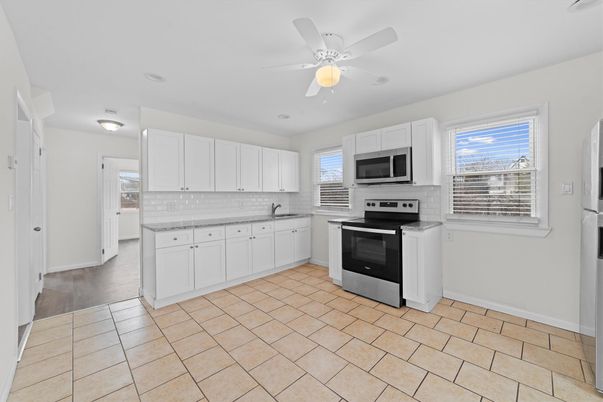 Interior, Kitchen, Stainless Steel Appliances