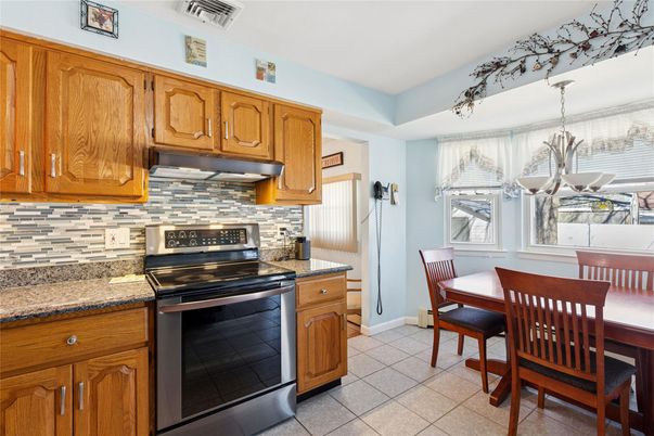 Chandelier, Dining room, Interior, Kitchen