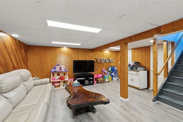 Interior, Living room, Recessed Lighting, Wood Texture Flooring, Wooden Walls