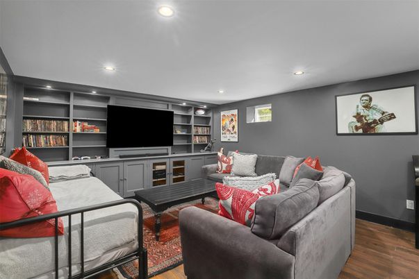 Interior, Living room, Recessed Lighting, Wood Texture Flooring