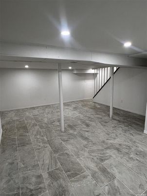 Empty room, Interior, Recessed Lighting