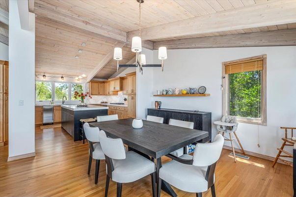 Dining room, Interior, Kitchen, Pendant Lights, Wooden Beams, Wooden Ceilings, Wood Texture Flooring