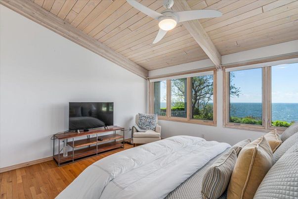 Bedroom, Interior, Water, Wooden Ceilings, Wood Texture Flooring