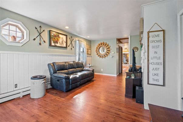Interior, Recessed Lighting, Wood Texture Flooring
