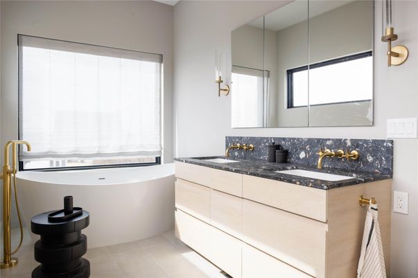 Bathroom, Dual Sink Vanities, Interior