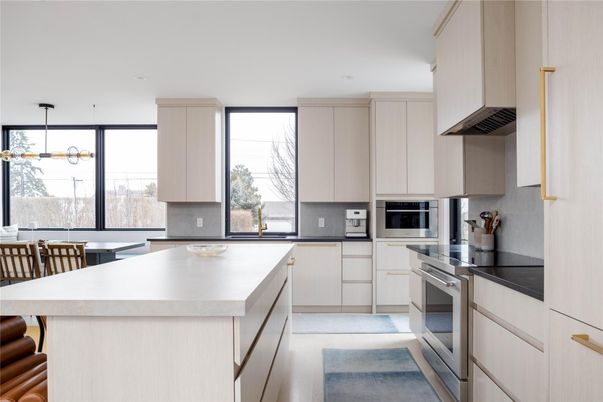 Dining room, Interior, Kitchen, Pendant Lights, Recessed Lighting, Stainless Steel Appliances