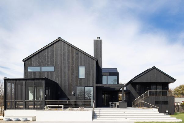 Exterior, Facade, Modern