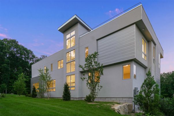 Backyard, Exterior, Facade, Modern