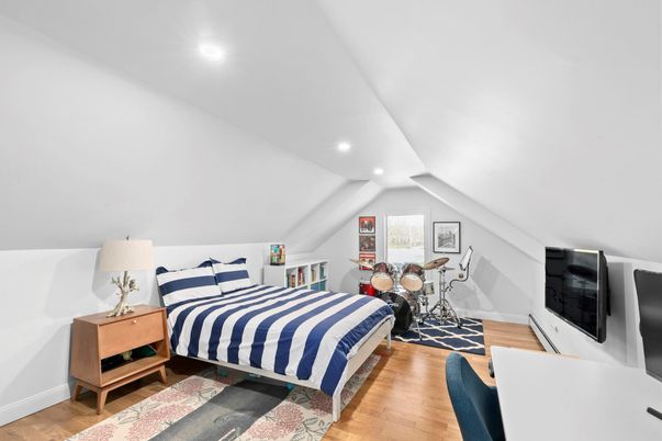 Bedroom, Fitness Equipment, Interior, Recessed Lighting, Wood Texture Flooring
