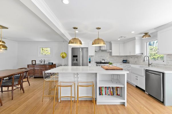 Dining room, Interior, Kitchen, Pendant Lights, Recessed Lighting, Stainless Steel Appliances, Wood Texture Flooring