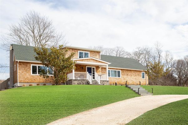 Backyard, Exterior, Facade, Cape Cod