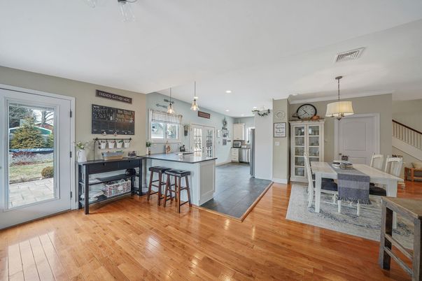 Dining room, Interior, Kitchen, Pendant Lights, Recessed Lighting, Wood Texture Flooring