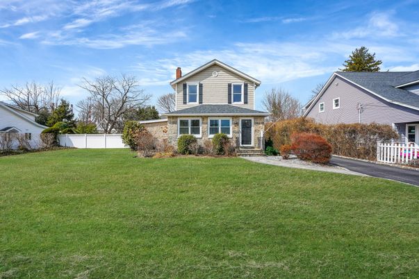 Backyard, Exterior, Facade, Farmhouse