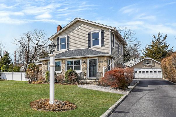Detached Garage, Exterior, Facade, Queen Anne Victorian