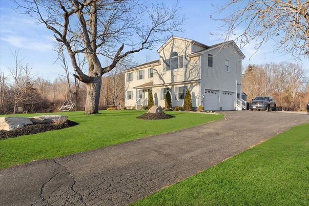 Attached, Exterior, Facade, Farmhouse